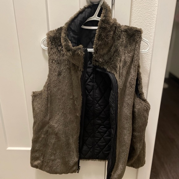 Reversible Vest - Picture 3 of 4